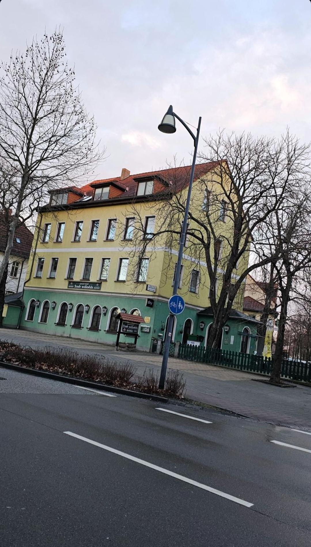 La Famiglia Hotell Weißenfels Eksteriør bilde